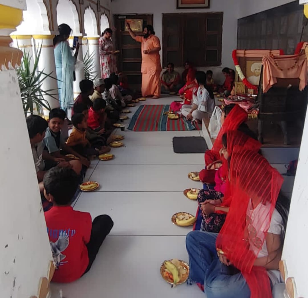Kanya Puja was performed on the occasion of Ram Navami at Dera Gosain Ana Rahon.